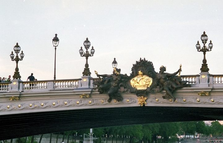 18 Paris bridge.jpg - Created by PowerBatch